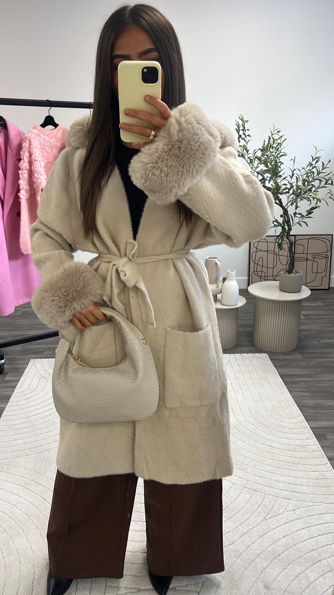 Fourrure beige capuche 877