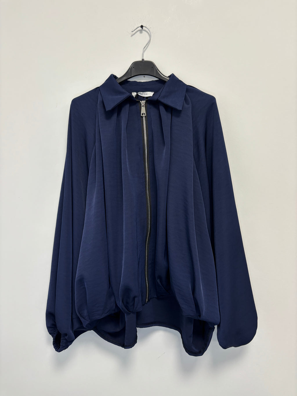 VESTE