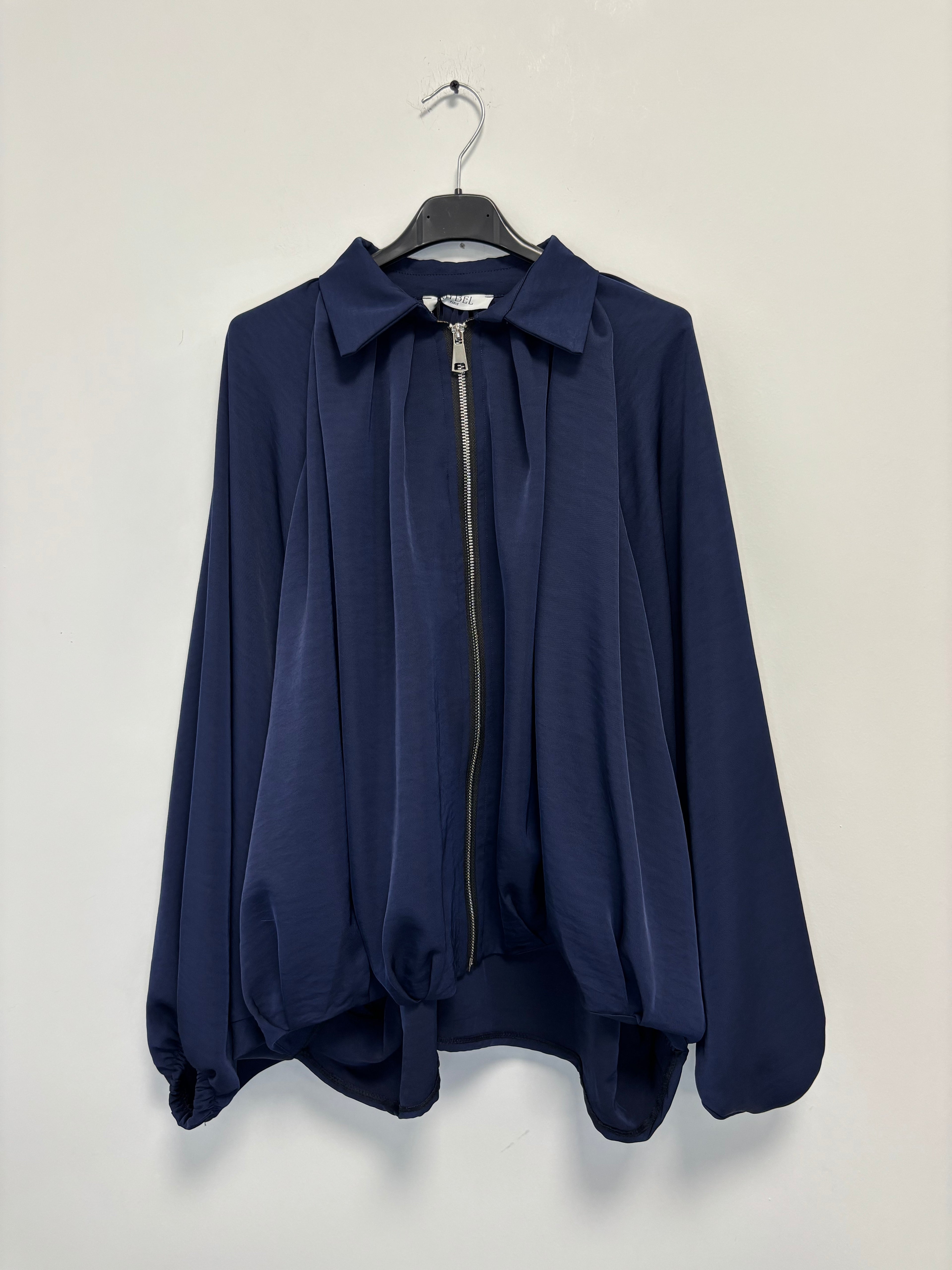 VESTE