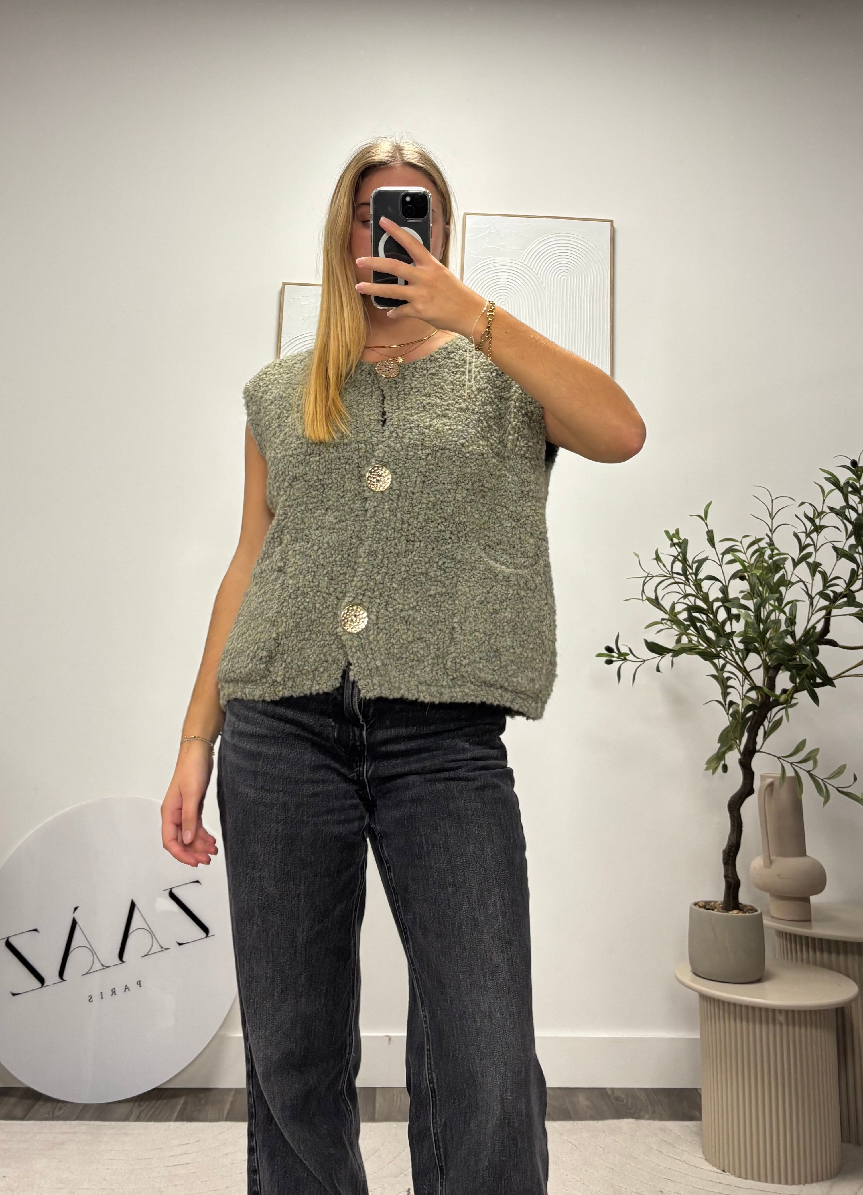 GILET EN MAILLE A0256