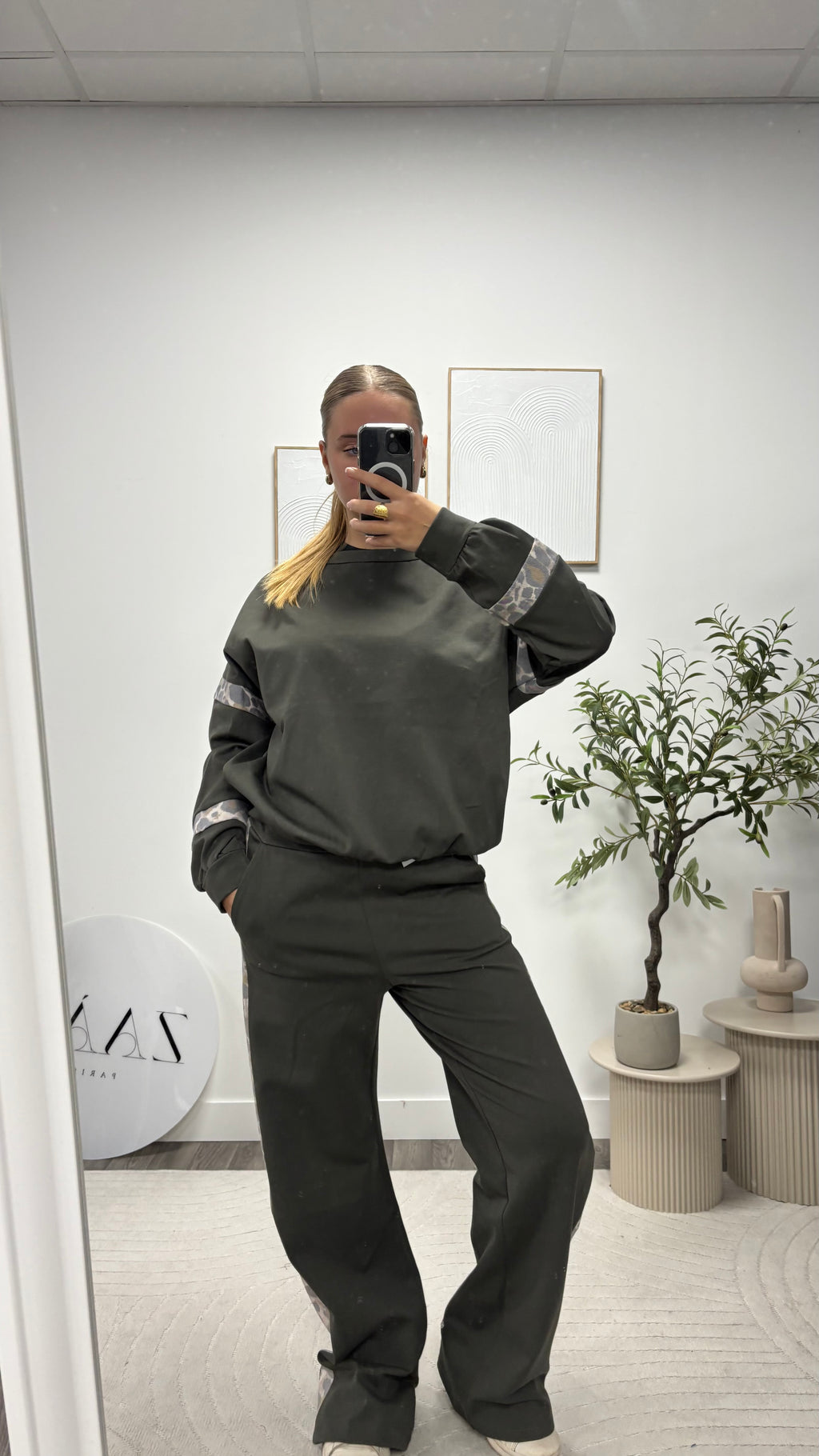 ENSEMBLE KAKI LEOPARD 1880