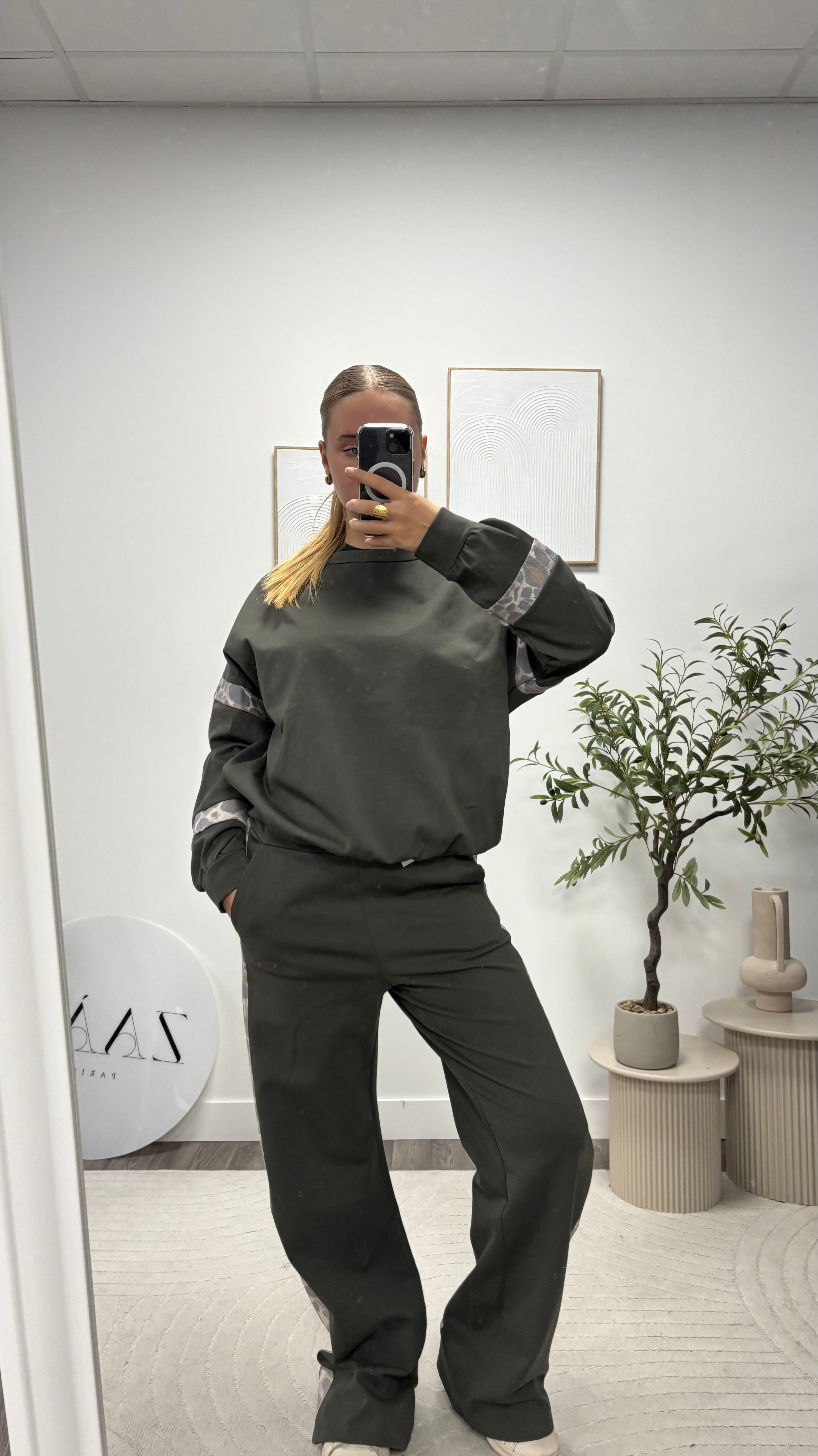 ENSEMBLE KAKI LEOPARD 1880